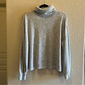 Universal Thread Light Gray Turtleneck Sweater